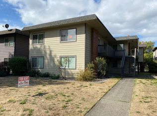 929 16th Ave APT 3, Longview, WA 98632