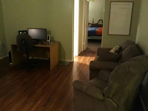 3rd image of 220 Columbia Dr APT 25