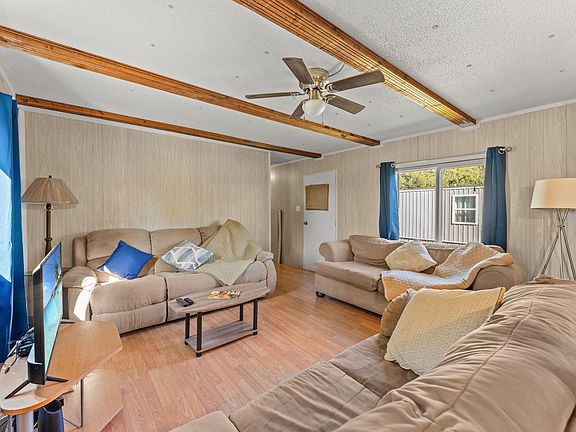 4th image of 1415 Circle Dr.
