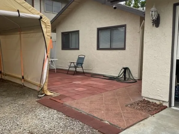 1841 Horizon Ln, Lancaster, CA 93535
