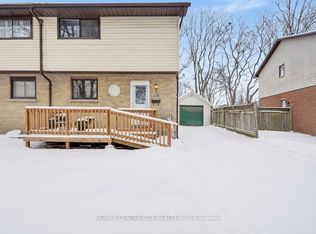 55 Mohegan Cres, London, ON N5V 2X7