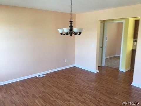 5th image of 1412 Evergreen Dr