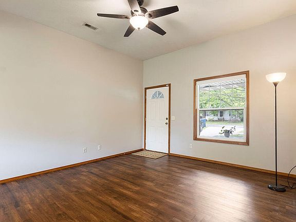 5th image of 3129 W Madison Street