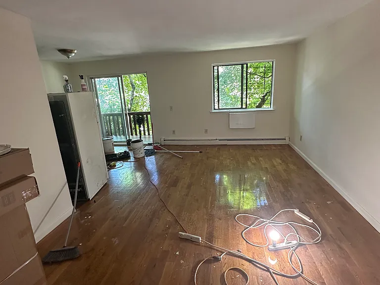 37 Odell Ave #3B — Photo 1