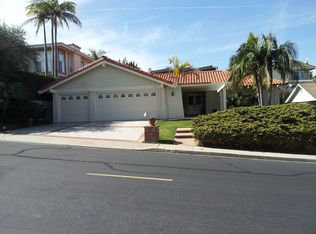 881 N Holly Glen Dr, Long Beach, CA 90815