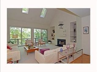 111 Lochview Dr, Cary, NC 27518