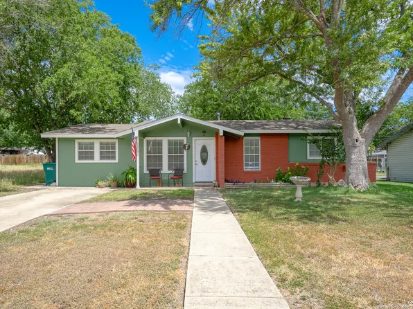 233 PARK LN, Universal City, TX 78148