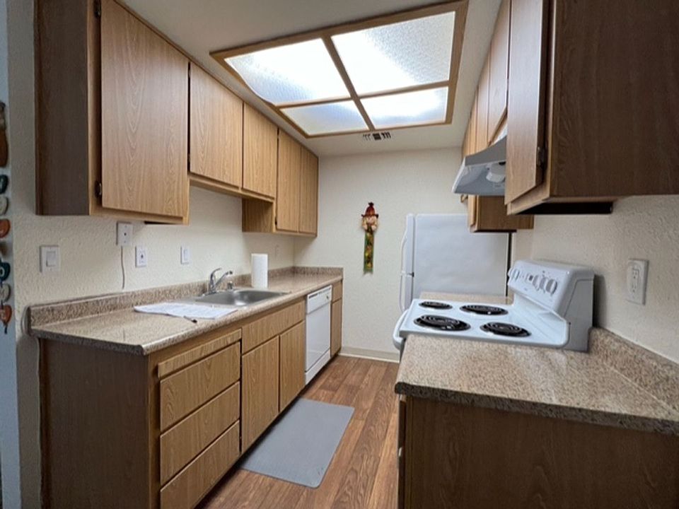1st image of 7400 Willowcreek Dr APT 19