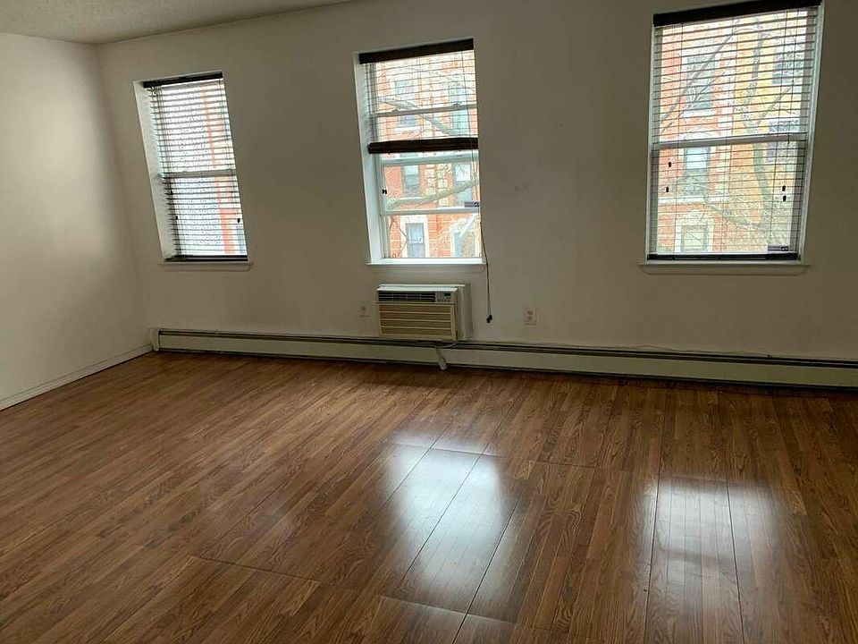 1st image of 1 E 117th St #1SW