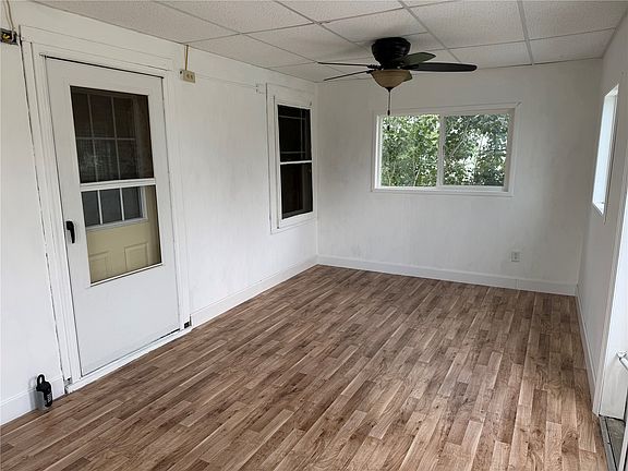 3rd image of 322 1st St