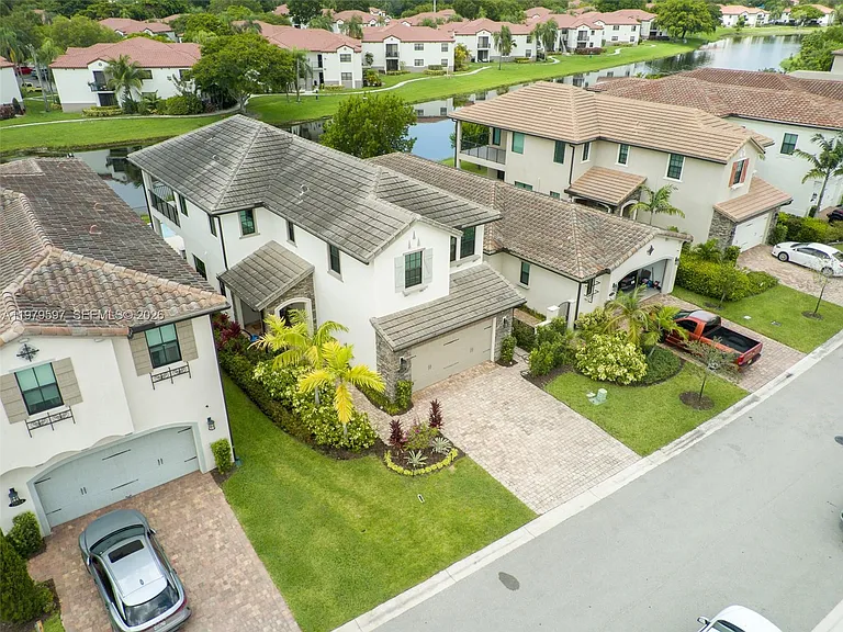 11826 SW 13th Ct — Photo 57