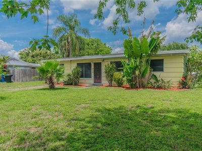 7483 Meadowlawn Dr N, Saint Petersburg, FL, 33702