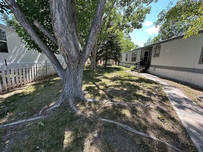 124 Opal Dr — Photo 3