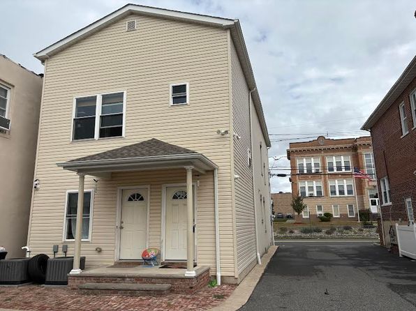 302 Kingsland Ave FLOOR 2