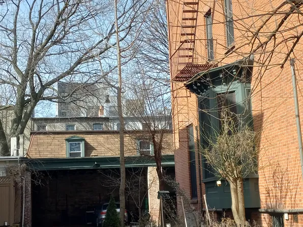 122 Clinton Avenue image 2 of 16