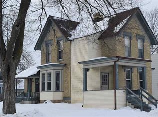 403 N Bennett St, Appleton, WI 54914