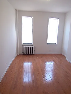 Rented by Living Dream Realty | media 30