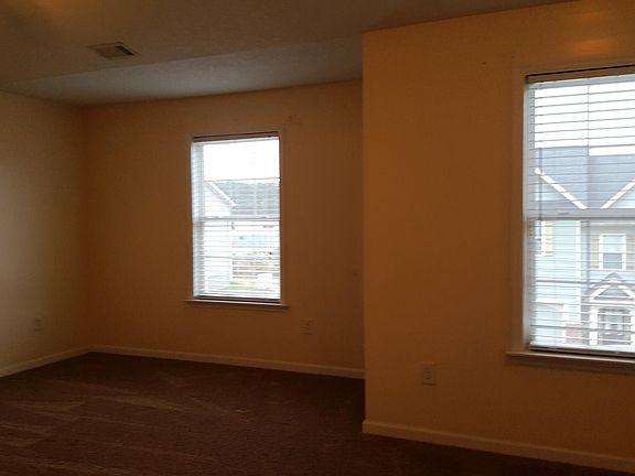4th image of 2214 River Park Ct