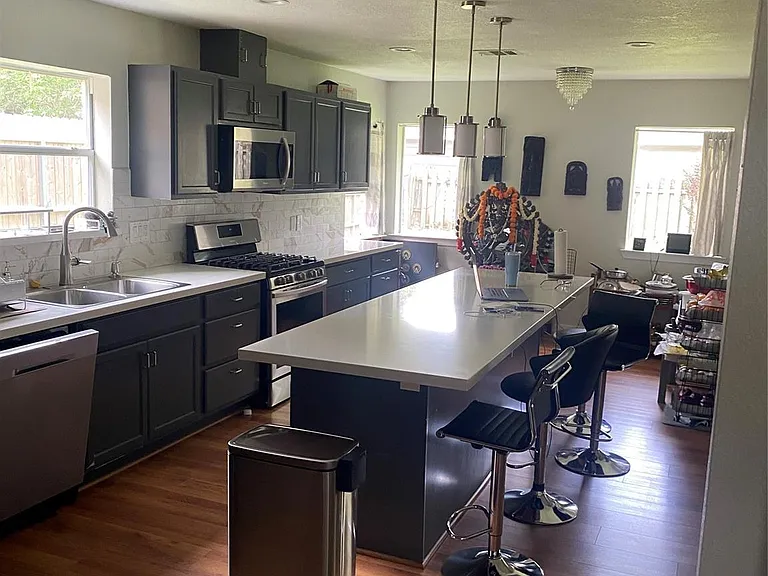 12930 Kimberley Ln — Photo 8