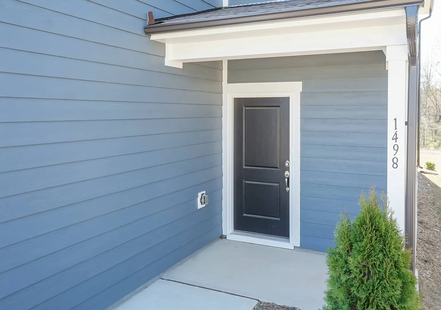 Three Bedroom Home! — Photo 2