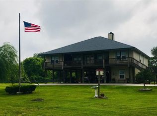 9317 Neville St, Hitchcock, TX 77563