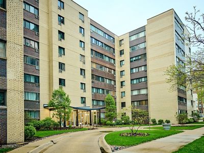 6300 N Sheridan Rd APT 112, Chicago, IL, 60660