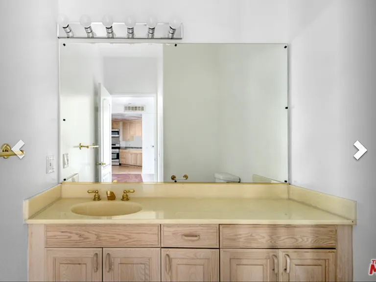 8349 Blackburn Ave #102 — Photo 9