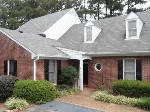 1638 Village Glenn Dr, Raleigh, NC 27612