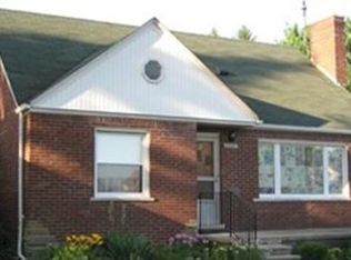 8090 Menge Ave, Center Line, MI 48015