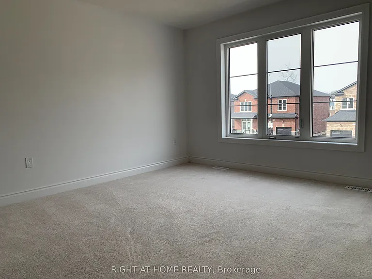 Amber Dr — Photo 19