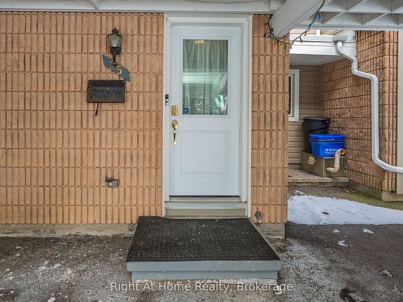 4th image of 65 Glamis Rd #35