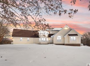 128 Geurin Rd, Murray, KY 42071