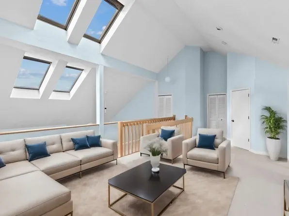 114 Burkhall St Unit I, Weymouth, MA 02190