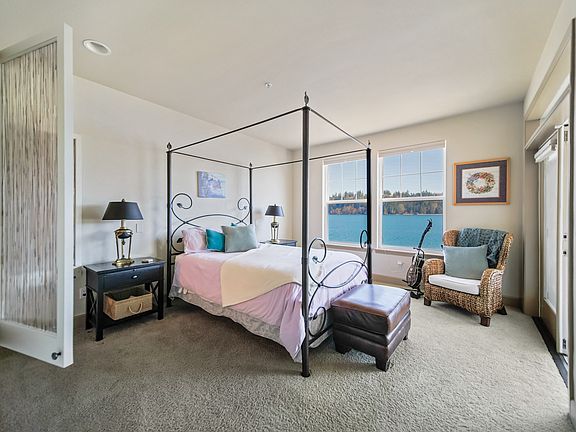 Your suite on the water features a queen bed, full bath with doors that open into the room, and french doors to access the sheltered deck. Private keypad locks on both interior and exterior doors. Extra large walk in closet. 400 sq feet in all.
