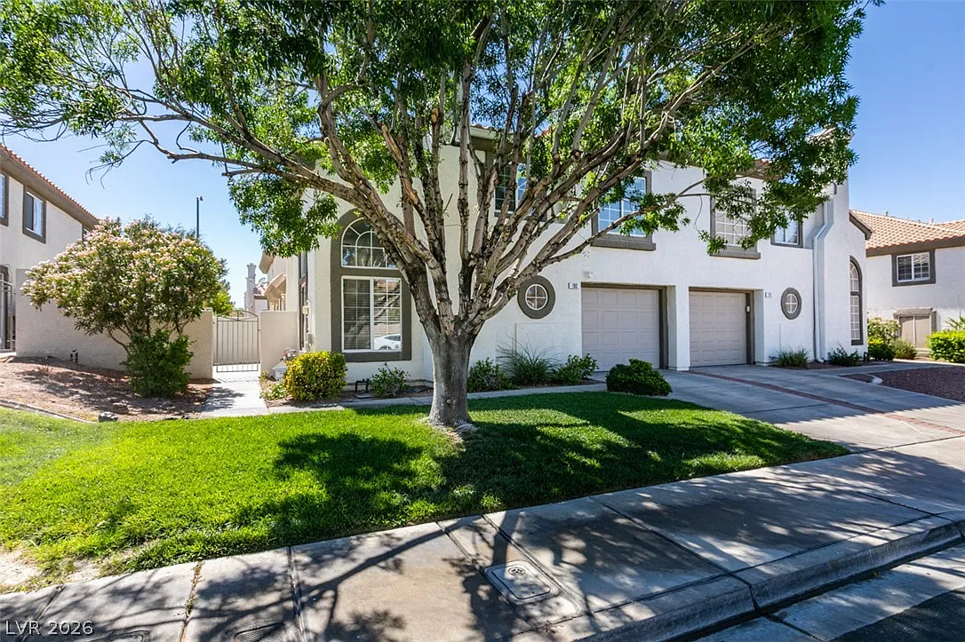 3 bed, 2.5 bath, 1297 sqft, $1,650 — Photo 2