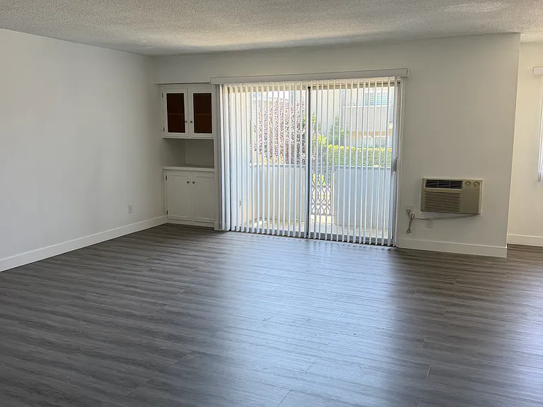 6720 Springpark Ave #2 — Photo 7