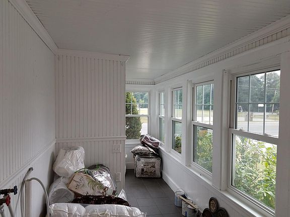 Side Entry Area