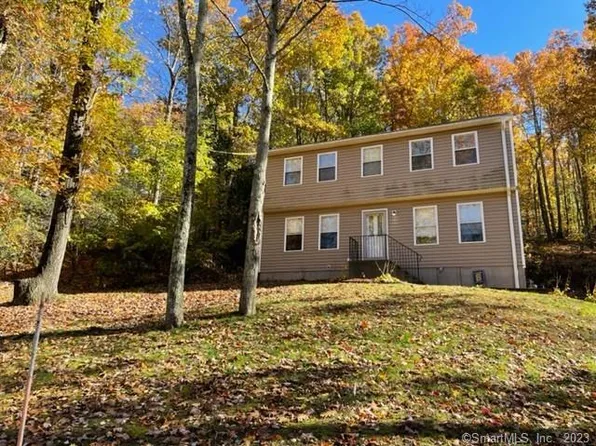 258 West Woods Road, Hamden, CT 06518