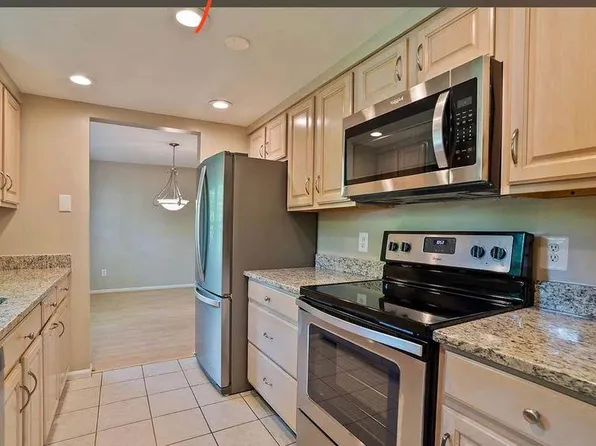 4701 Longhorn Dr, Beltsville, MD 20705