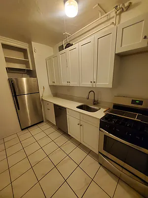 Rented by Oxford Property Group | media 11