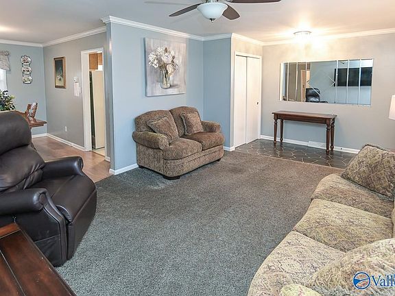 2nd image of 203 Curtis Dr SE