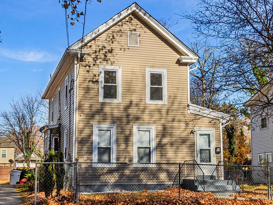 1st image of 818 E Pear St