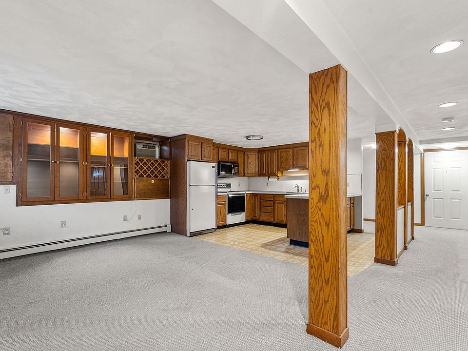 1st image of 186 Linwood Ave #B