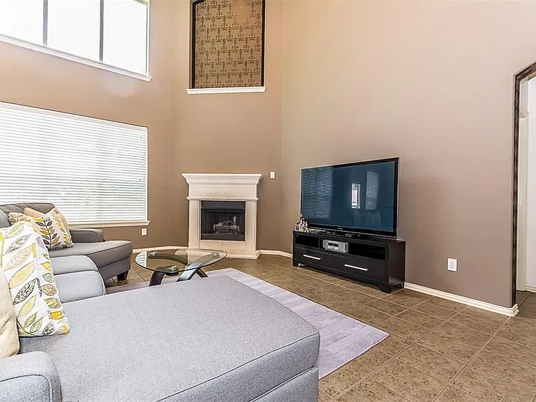8312 Clear Bay — Photo 4