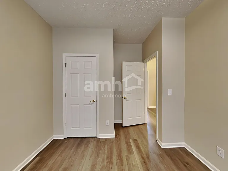 501 Gables Ct — Photo 13
