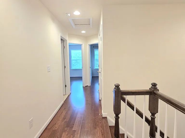 1343 Gilmore St — Photo 26