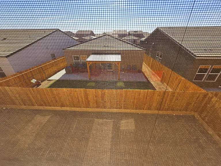 Pioneer Dr W — Photo 38