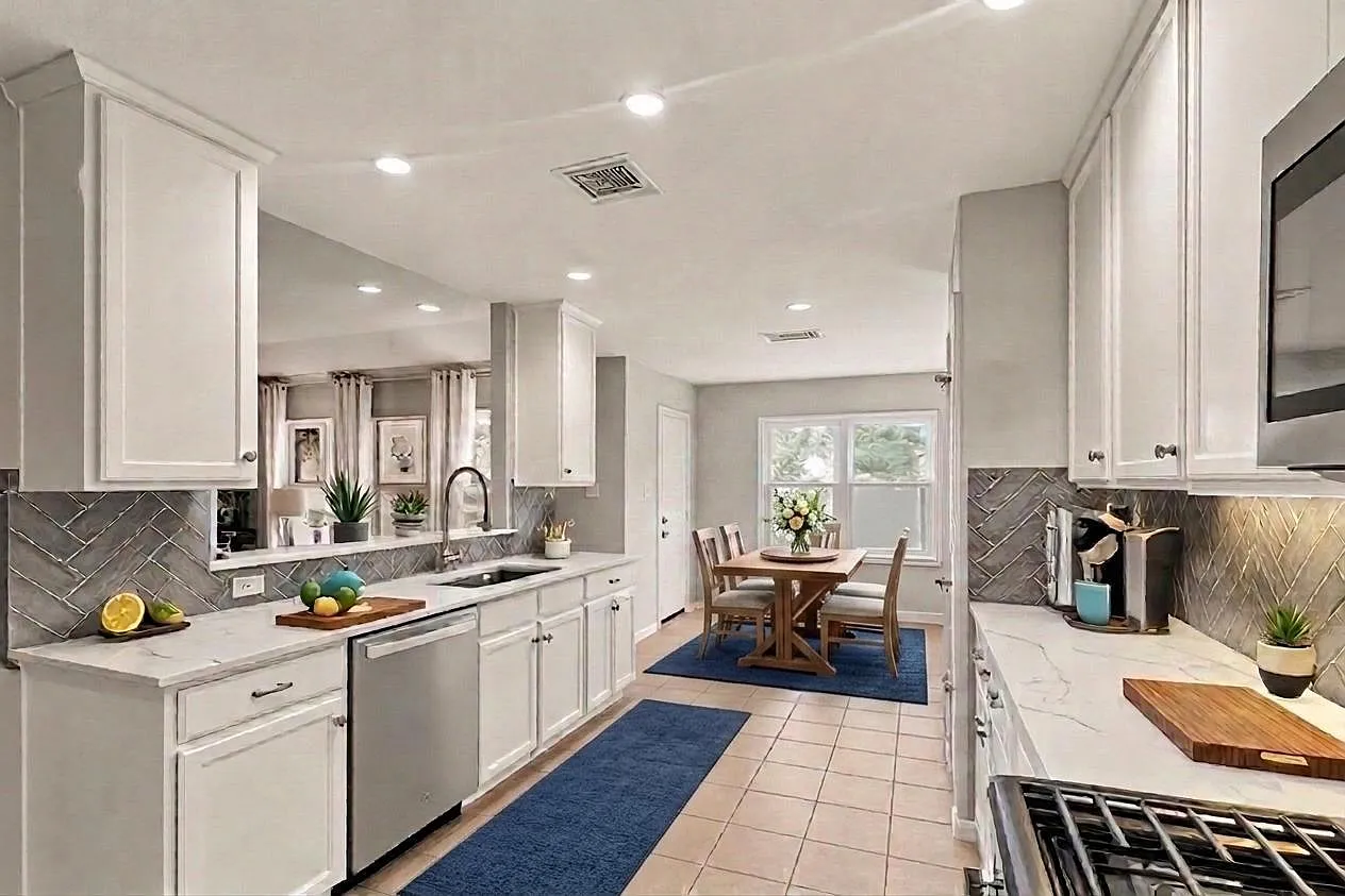 3 bed, 2.0 bath, 2069 sqft, $2,500 — Photo 1