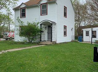 1059 Pearl St, Aurora, IL 60505