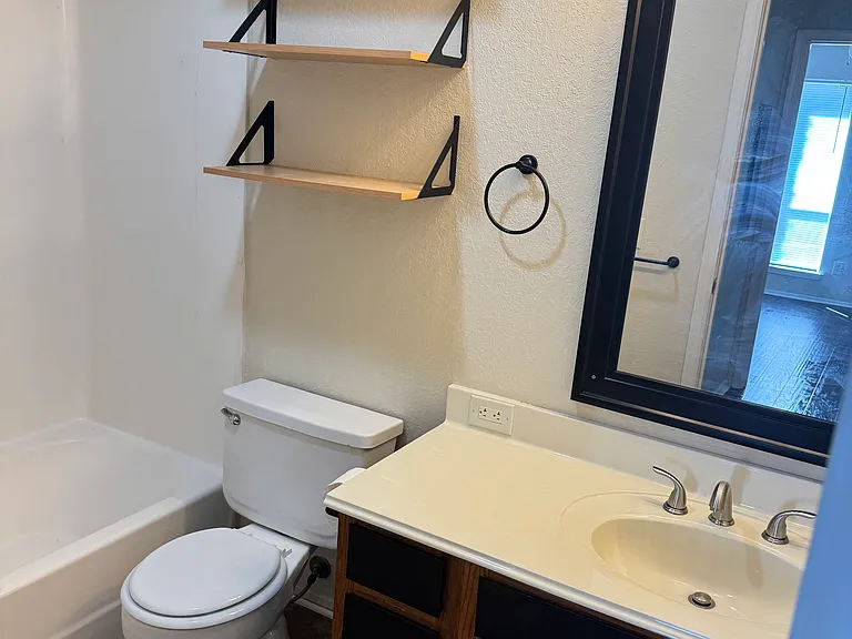 4302 Cypress Ave — Photo 6